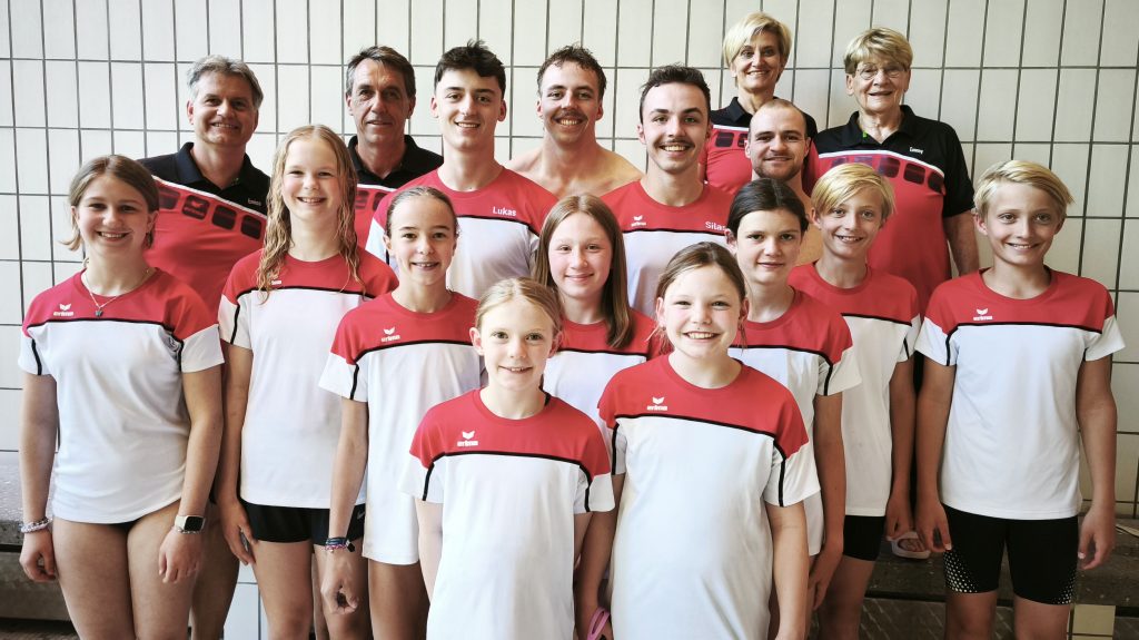 Schwimmerinnen und Schwimmer des TV Memmingen haben bei der Schwäbischen Meisterschaft Titel abgeräumt.